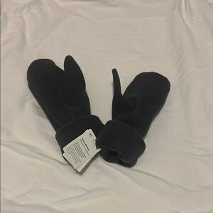 lululemon athletica Grey Mittens